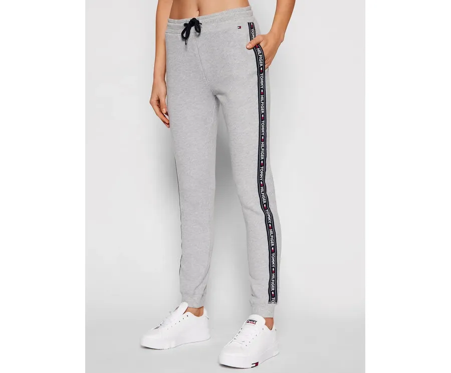 obrazek 1 Tommy Hilfiger Spodnie dresowe UW0UW00564 Szary Regular Fit