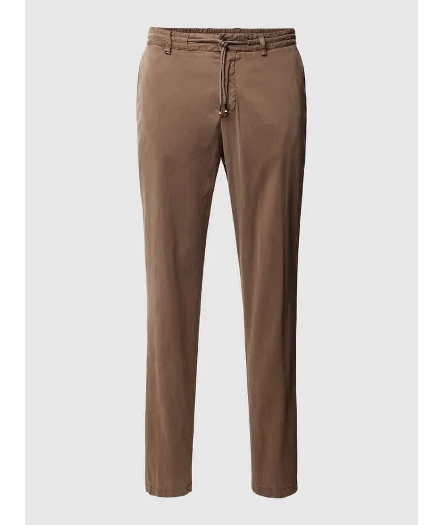 obrazek 1 Chinosy o kroju slim fit z wpuszczanymi kieszeniami w stylu francuskim