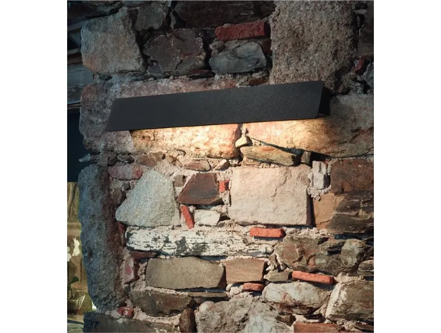 obrazek 1 Solidna lampa ścienna do ogrodu od hiszpańskiej marki