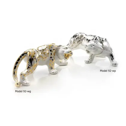 Picture Luxurious apartment interior - beautiful ceramic panthers