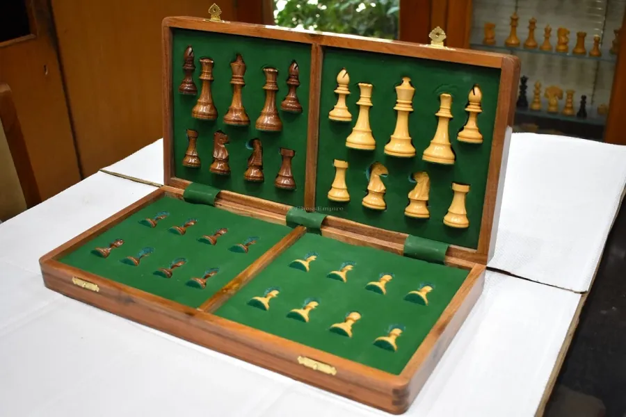 obrazek 3 Ekskluzywny komplet szachowy z szufladą z serii klubowej - The Chess Empire