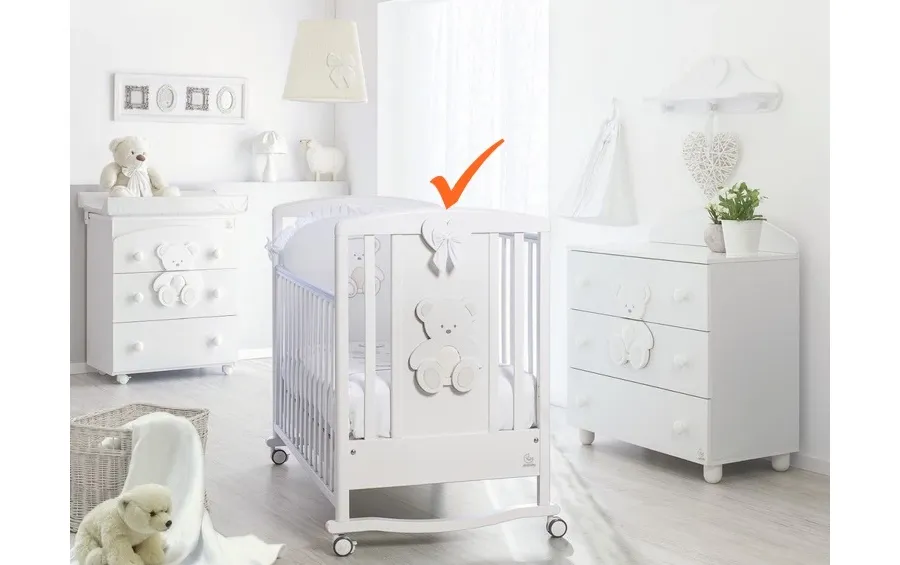obrazek 1 Przepiękne białe łóżeczko niemowlęce - Italbaby