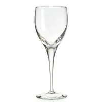 Picture Exclusive red wine goblet from the Claire collection showing the beauty and simplicity of pure crystal - Vista Alegre