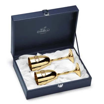 Zdjęcie Metalowe kieliszki zdobione do szampana