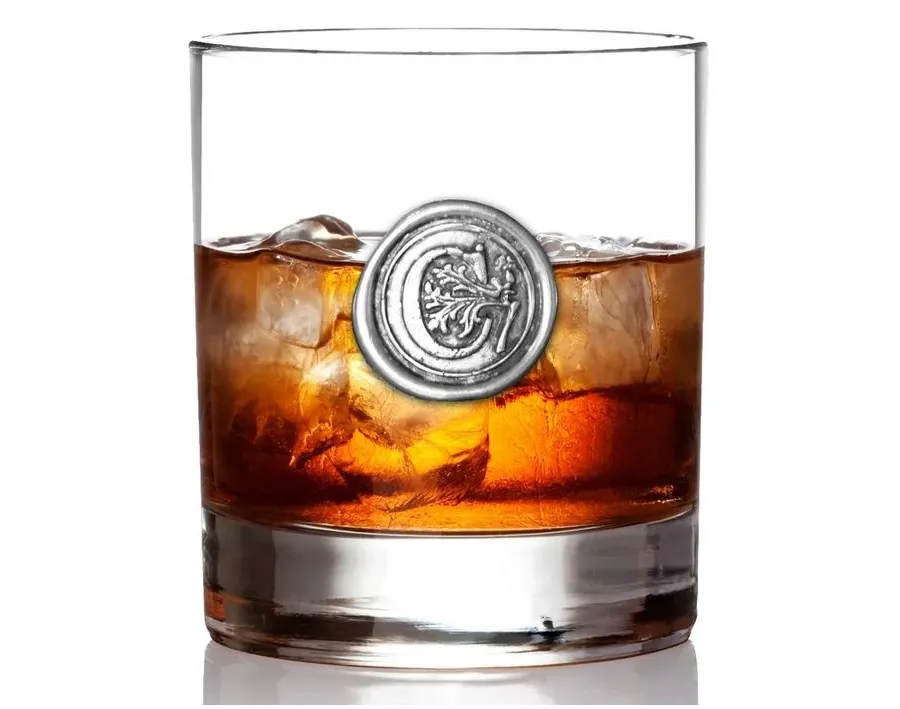obrazek 1 Stylowa szklanka do whiskey z literką dekoracyjną 