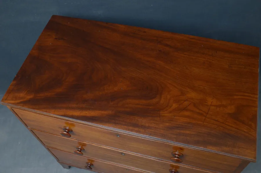 obrazek 6 Prosta i elegancka komoda George IV z mahoniu - antyk
