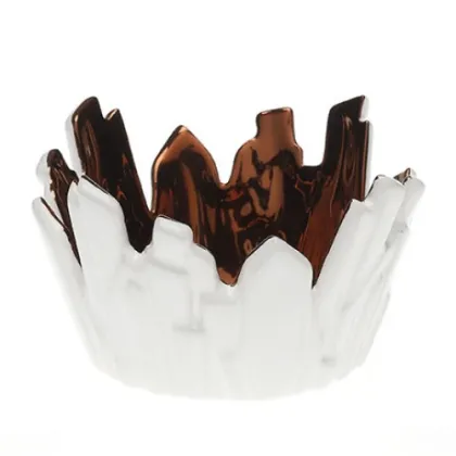 Picture An avant-garde bowl with an asymmetric shape - Byfly