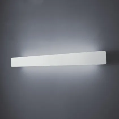 Zdjęcie Długi kinkiet wykonany ze stali, aluminium i akrylu - dł. 96 cm