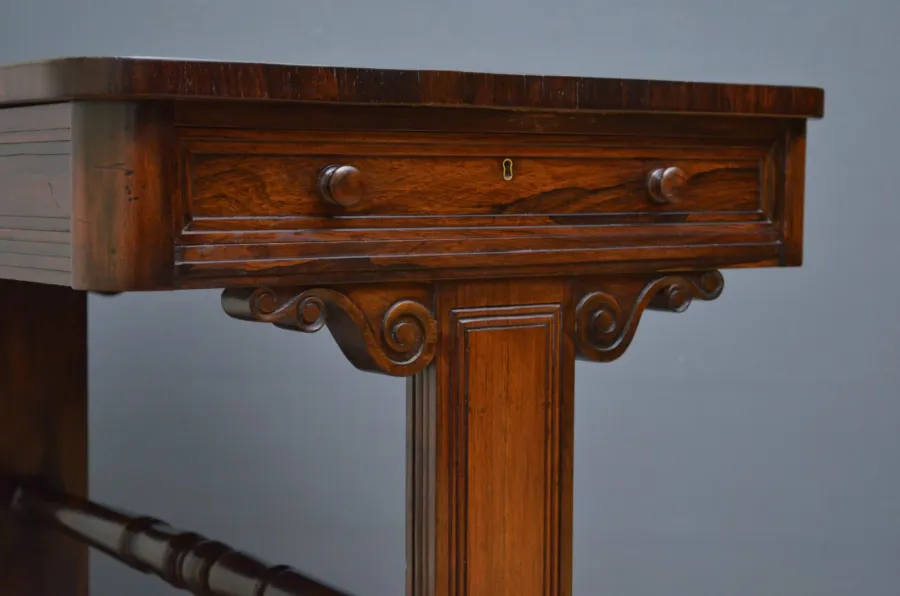 obrazek 3 Elegancki stół biblioteczny, regencyjny o niewielkich proporcjach, z atrakcyjnym blatem z drzewa różanego - antyk