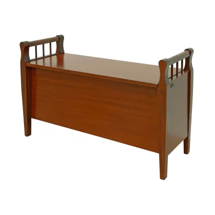 Zdjęcie Piękna włoska skrzynia z kolczastymi nogami z litego drewna