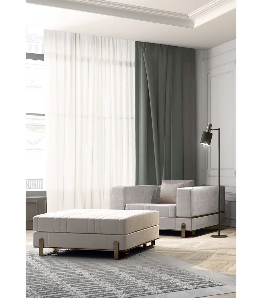 picture 3 A prestigious large pouffe for the living room straight from Italy