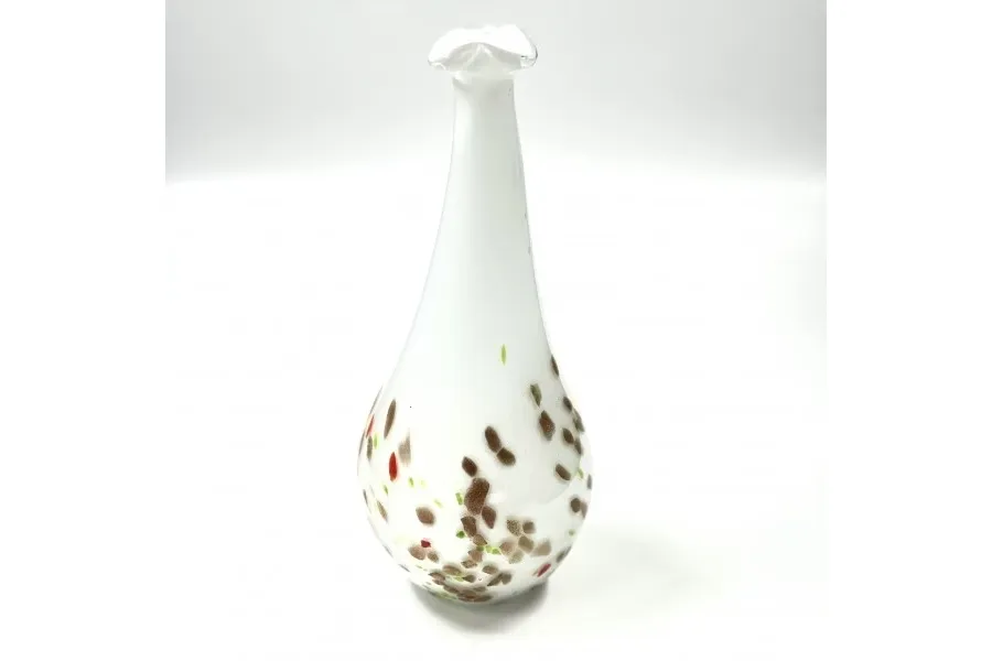 obrazek 1 Piękny delikatny wazon w białe kropki - jako prezent na różne okazje