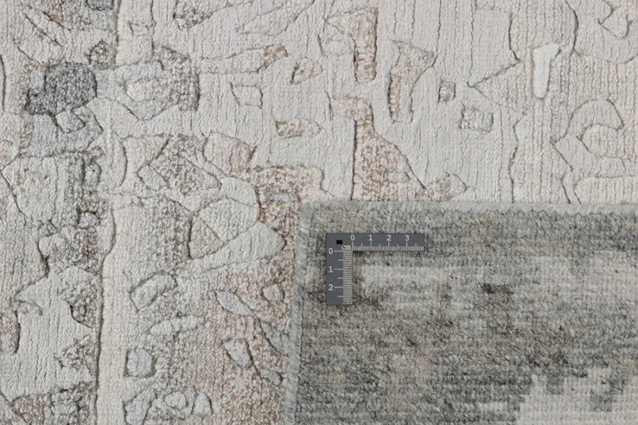 picture 2 Unconventional beige exclusive carpet - TEMPTATION 7651