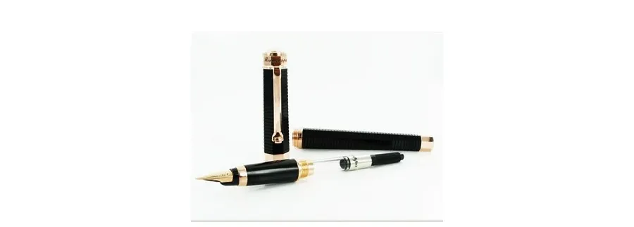 obrazek 4 Rose Gold NeroUno Żywica Pióro Wieczne Montegrappa