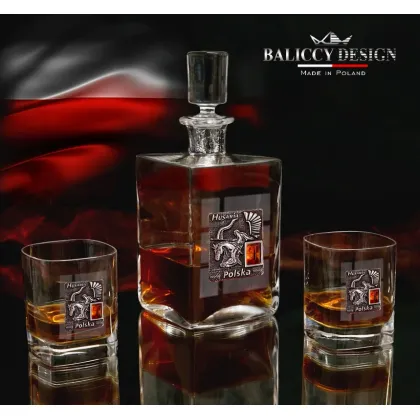 Zdjęcie Karafka  i szklanki do whisky z bursztynem,