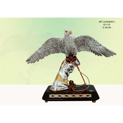 Zdjęcie Orzeł na dłoni włoskiego producenta