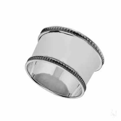 Picture Beautiful round napkin ring made of silver - Zaramella Argenti