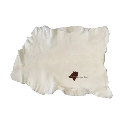 Zdjęcie Piękny skórzany dywan do salonu