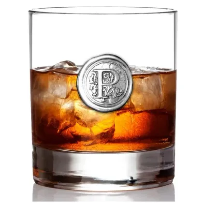 Zdjęcie Oryginalna szklanka do whisky z ozdobną literą