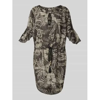 Zdjęcie Sukienka o długości do kolan z wycięciem w kształcie łezki model ‘Azmina’