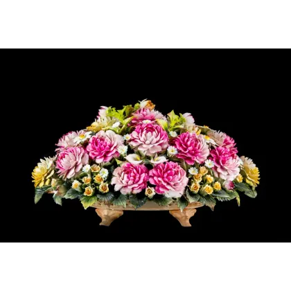 Picture A charming porcelain decoration with flowers