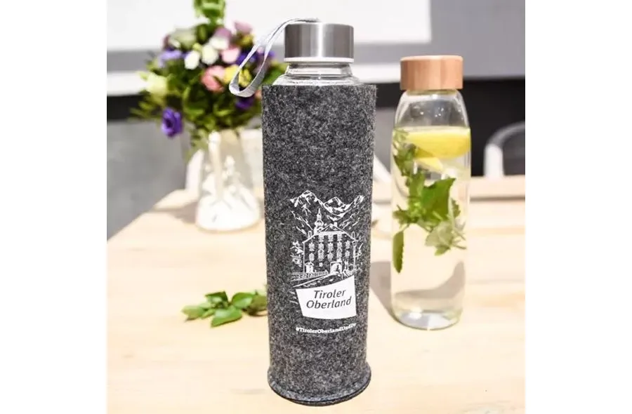 obrazek 3 Etui na szklaną butelkę 0,5l z logo firmowym
