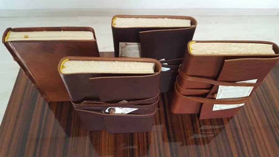 picture 4 Hand-cut leather notebook