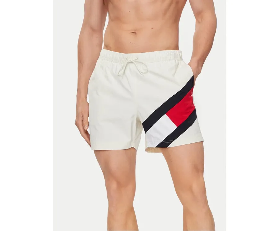 obrazek 1 Tommy Hilfiger Szorty kąpielowe UM0UM02048 Biały Slim Fit