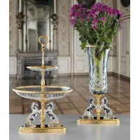 Picture Decorative platter and crystal vase with horses
