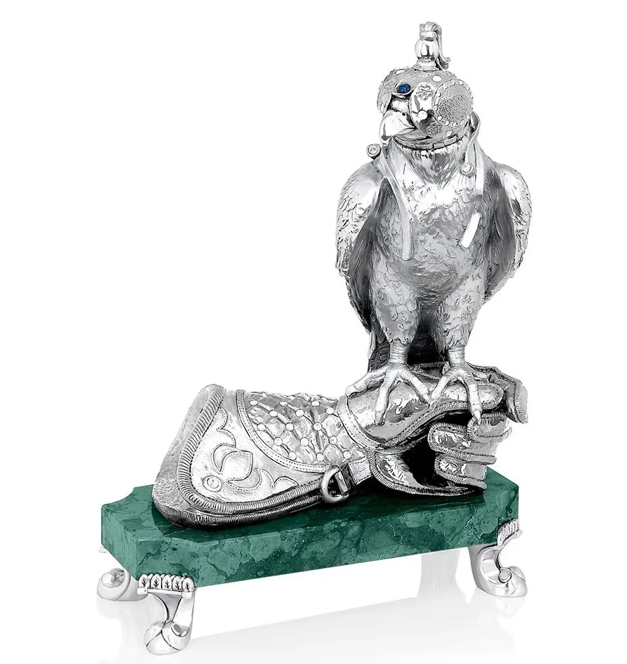 obrazek 1 Figura posrebrzana na biurko - jastrzębia