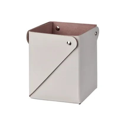 Zdjęcie Skórzany pojemnik Miu o wymiarach 7x7xH8 cm w kolorze perłowym