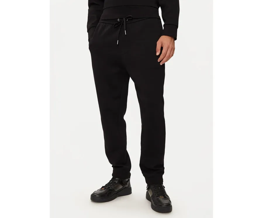 obrazek 1 Armani Exchange Spodnie dresowe XM000587 AF10818 UC001 Czarny Regular Fit