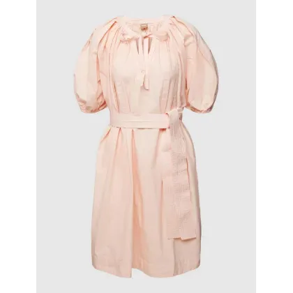 Zdjęcie Sukienka o długości do kolan z wiązanym paskiem model ‘Dumpa’