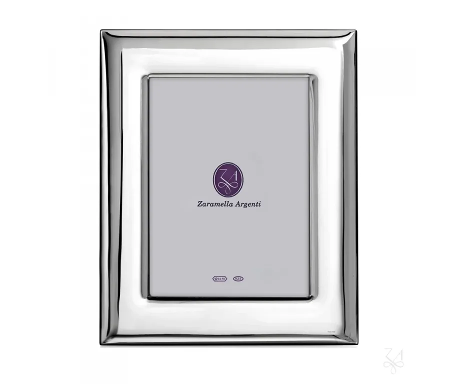 obrazek 1 Piękna ramka na zdjęcia 20×25 cm wykonana ze srebra - Zaramella Argenti