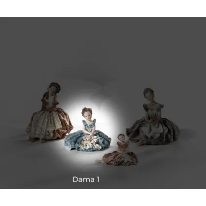Zdjęcie Piękna figura kobiety z porcelany - Sibania