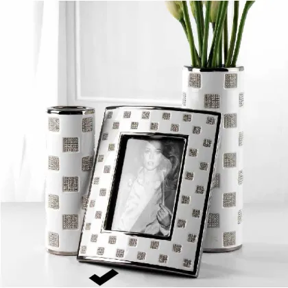 Zdjęcie Cudowna ramka na zdjęcia w nowoczesnym stylu - Bruno Costenaro