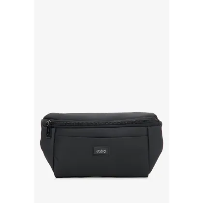 Zdjęcie Estro: Mała czarna nerka męska z pojemnymi kieszeniami