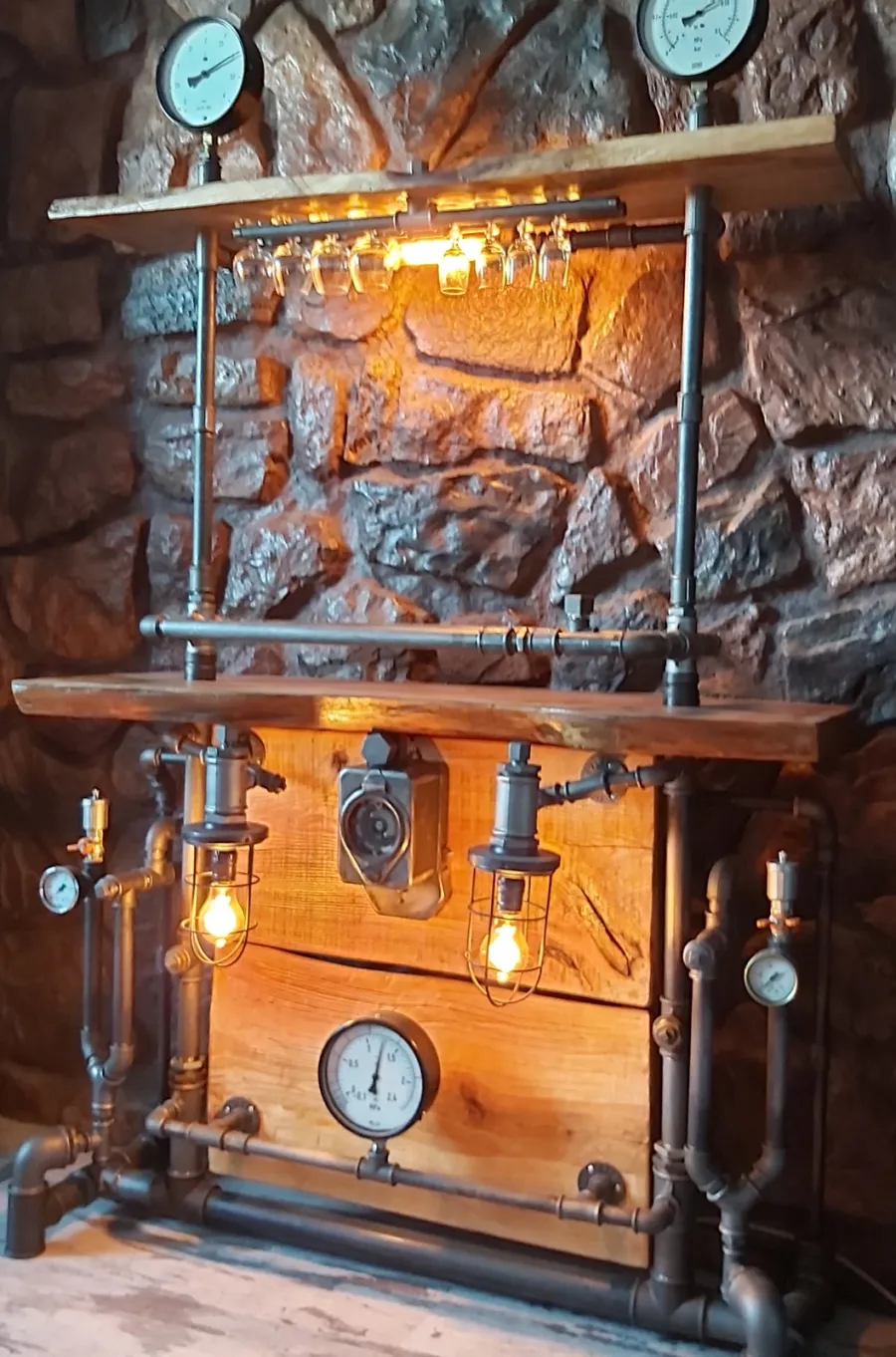 obrazek 5 Lampa loftowa. Barek na alkohol. Industrialne oświetlenie na zamówienie