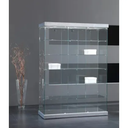 Picture A beautiful large display case for a shop or boutique