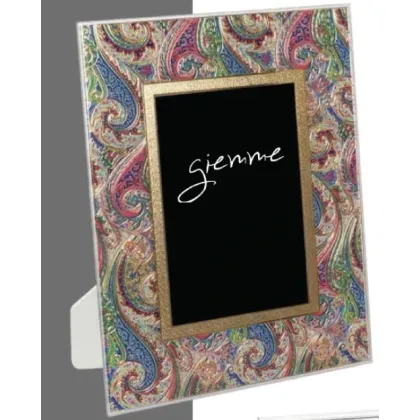 Picture Luxurious photo frame measuring 13x18 cm with gold elements
