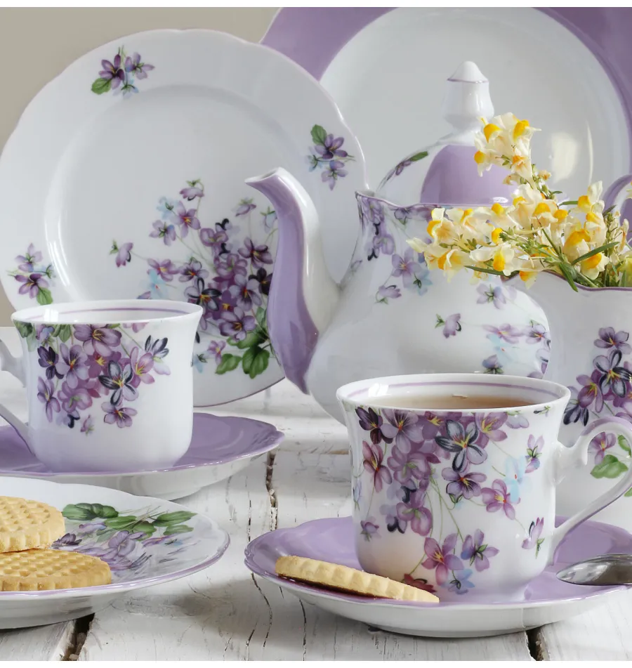 obrazek 3 Ekskluzywna porcelanowa filiżanka do herbaty ze spodkiem zdobiona małymi kwiatami fiołków – Leander