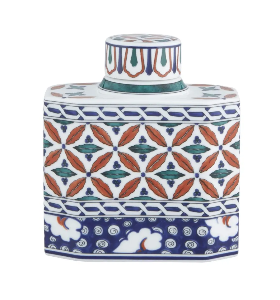 obrazek 1 Porcelanowa flaszka z kolekcji Niceia z roślinnym wzorem – Vista Alegre