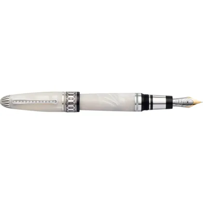 Picture Opera Aida fountain pen