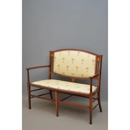 Zdjęcie Stylowa mahoniowa sofa w stylu secesyjnym z łukowatym oparciem - antyk