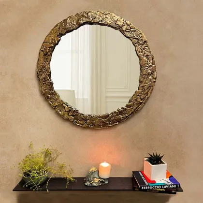 Picture MOLTEN MIRROR – A unique, sculptural wall mirror