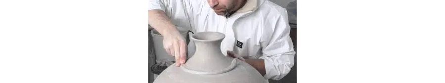 picture 3 Ceramic vase of very high quality