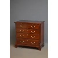 Picture George III mahogany chest of drawers with small proportions - antique