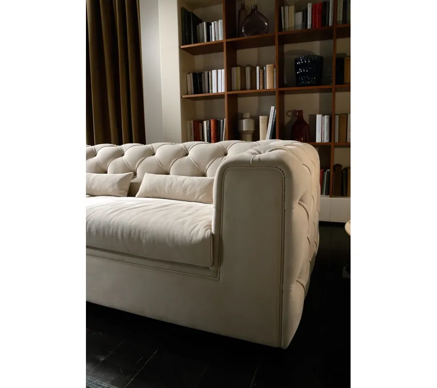 obrazek 2 Charakterystyczna sofa wykonana we Włoszech