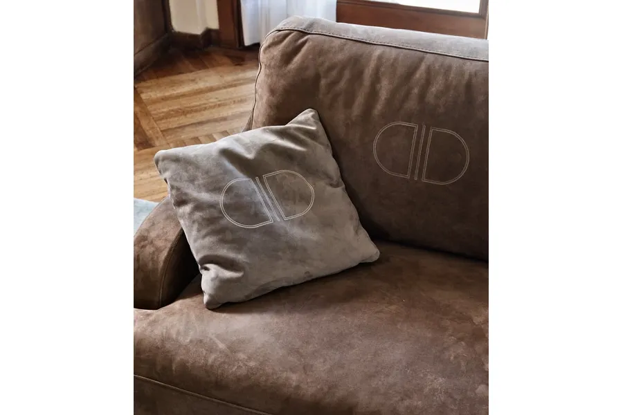 obrazek 4 Brązowa elegancka sofa do domu - Daytona