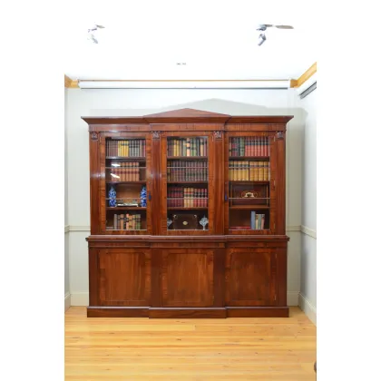 Zdjęcie Stylowy regał na książki - mahoniowy antyk